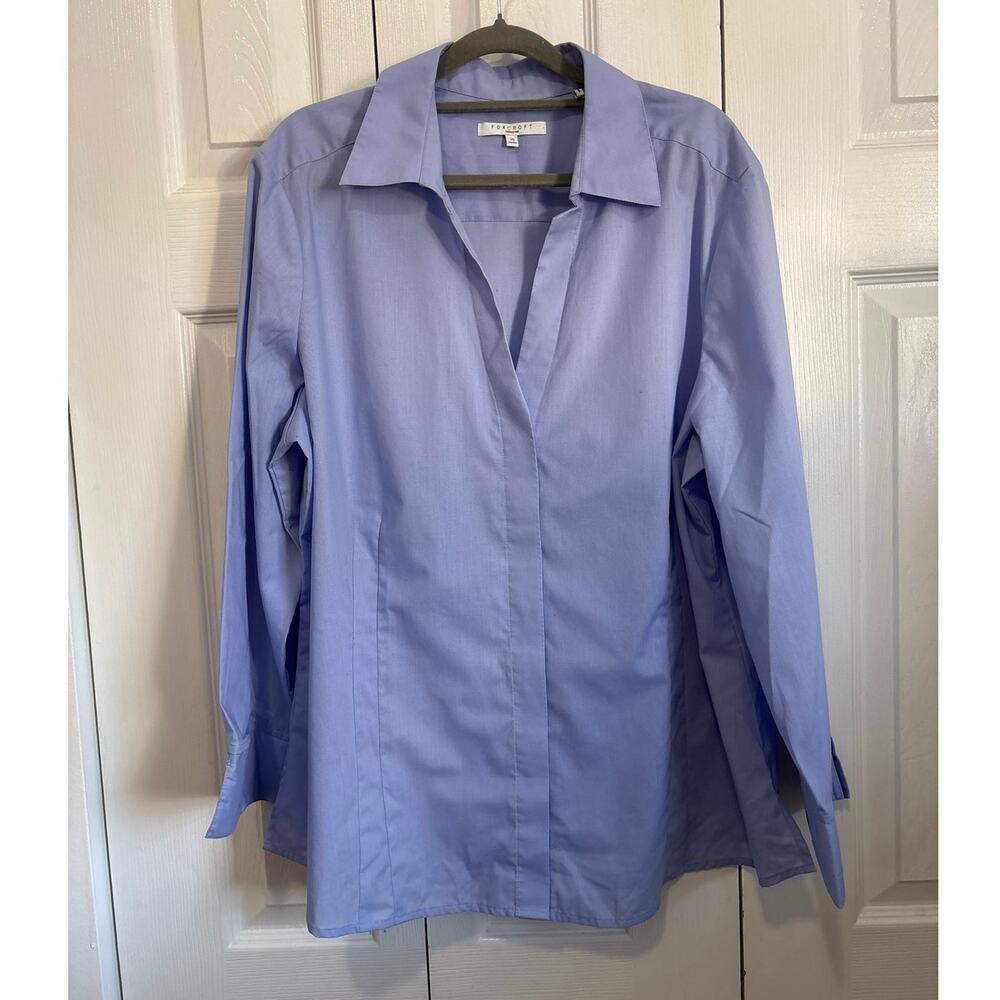 Foxcroft Light Blue Shaped Wrinkle Free Button Front Shirt Size 20